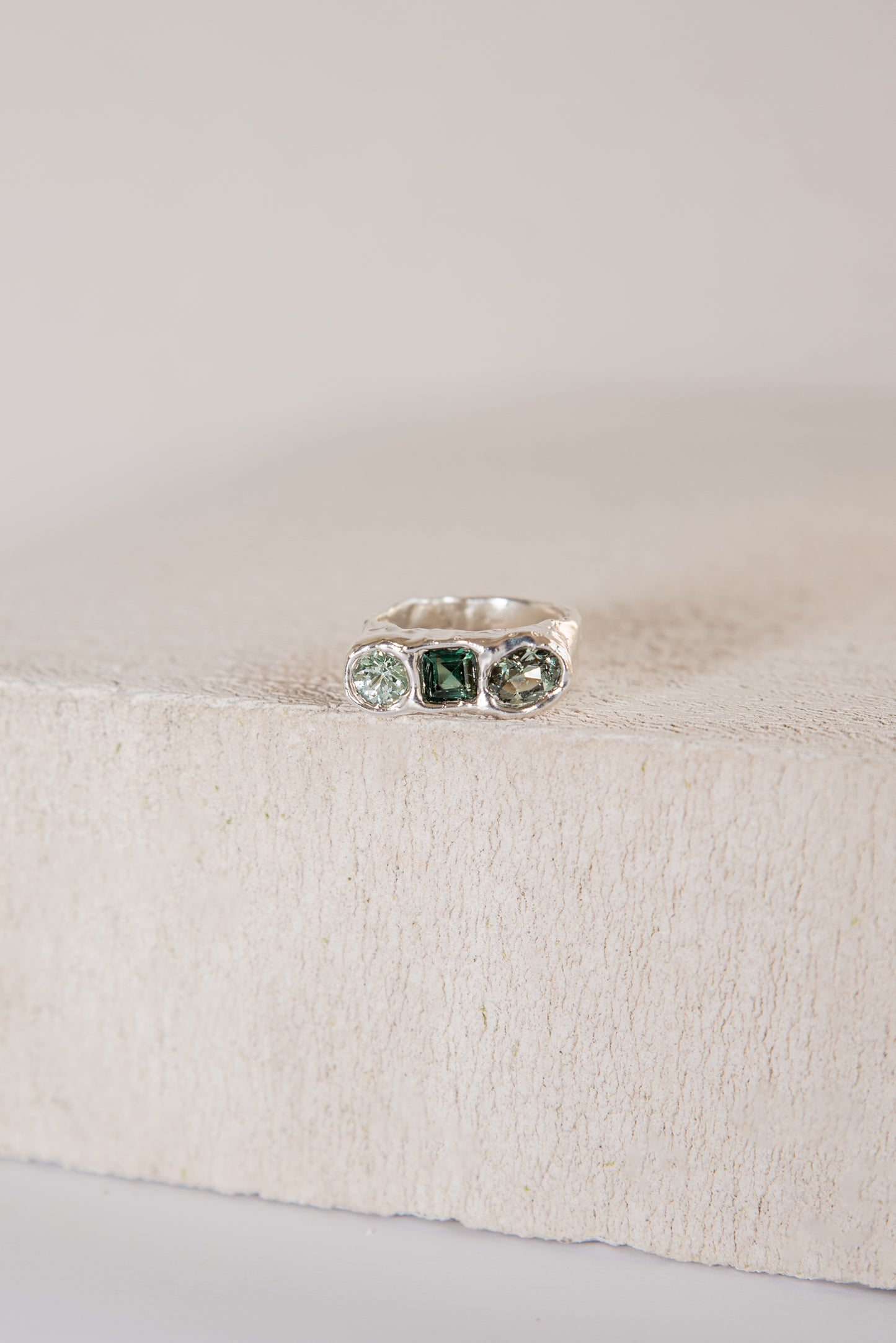 Lava ring 1 white
