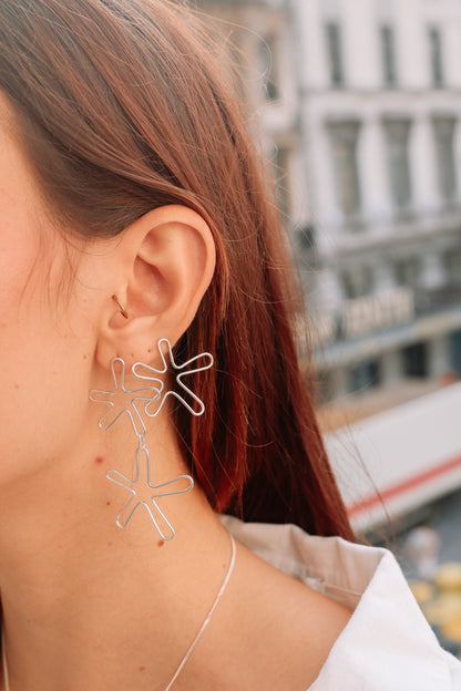 Boucles d'oreilles Outline Bloom Longue Boucle d'Or Jewelry