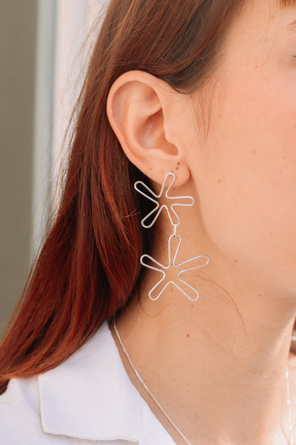 Boucles d'oreilles Outline Bloom Longue Boucle d'Or Jewelry