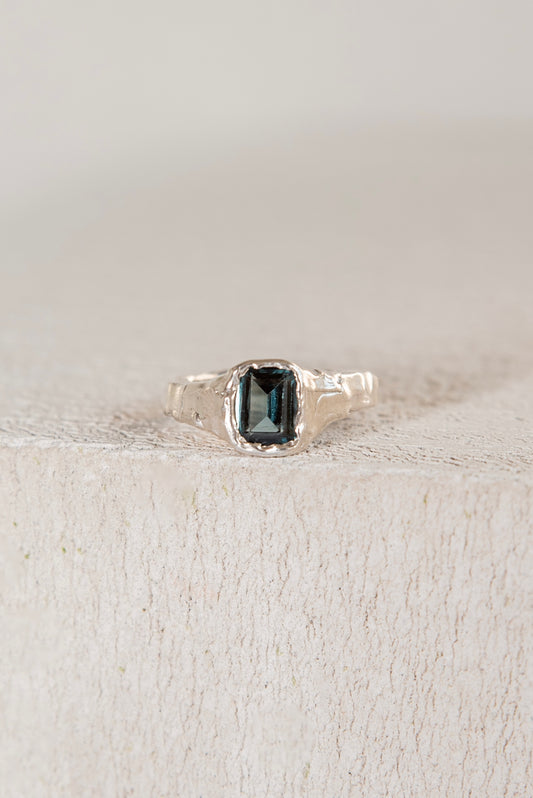 Lava 1 groene toermalijn ring